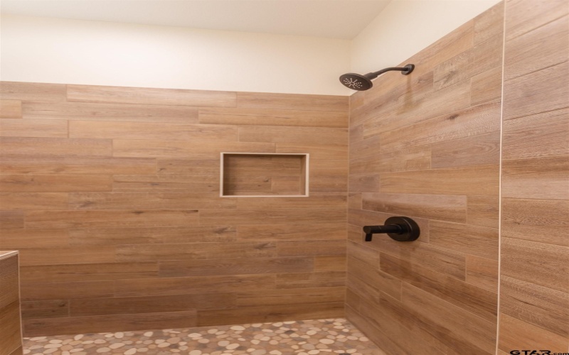 16230 Crossing Cir, Lindale, TX 75771, 4 Habitaciones Habitaciones , ,2 BañosBaños,Residential,En Venta,16230 Crossing Cir,0,26001553