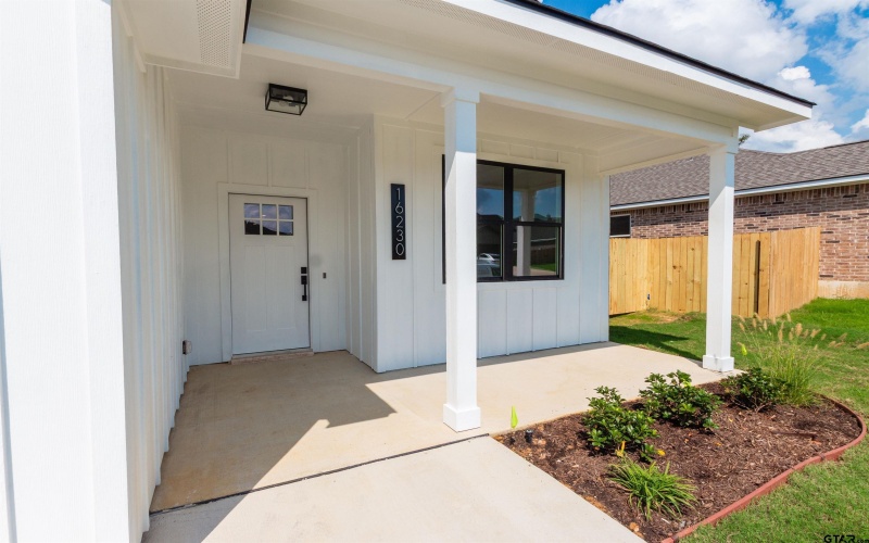 16230 Crossing Cir, Lindale, TX 75771, 4 Habitaciones Habitaciones , ,2 BañosBaños,Residential,En Venta,16230 Crossing Cir,0,26001553