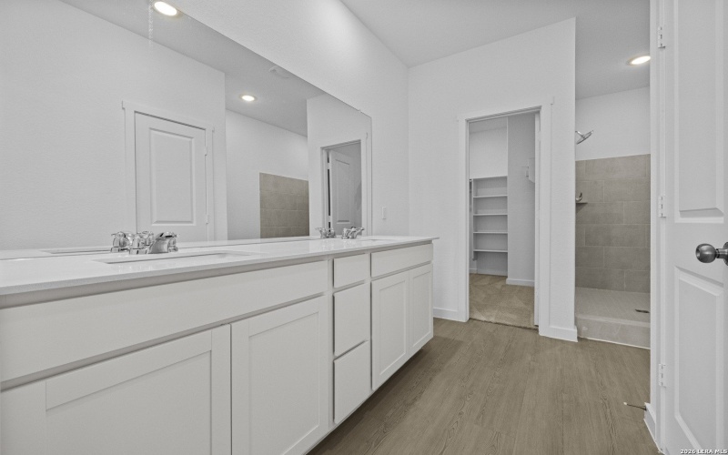 1906 Wood Warbler, New Braunfels, TX 78130, 4 Habitaciones Habitaciones , ,3 BañosBaños,Residential,En Venta,1906 Wood Warbler,0,1938396