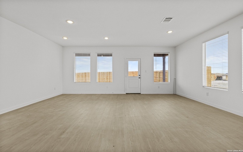 1906 Wood Warbler, New Braunfels, TX 78130, 4 Habitaciones Habitaciones , ,3 BañosBaños,Residential,En Venta,1906 Wood Warbler,0,1938396