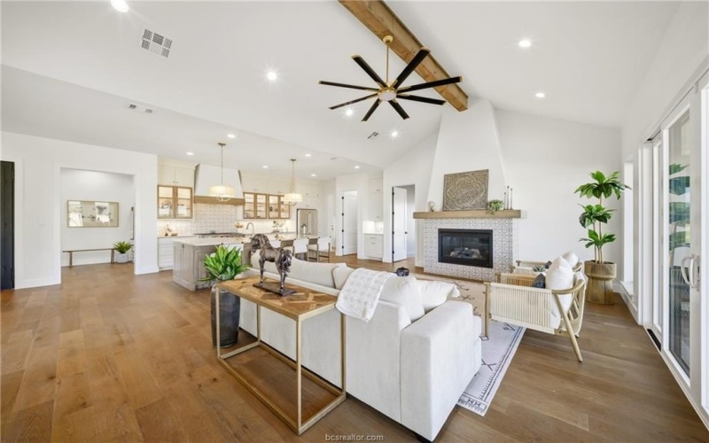 4801 Sunburst Court, College Station, TX 77845, 4 Bedrooms Bedrooms, ,5 BathroomsBathrooms,Residential,For Sale,4801 Sunburst Court,0,26001345