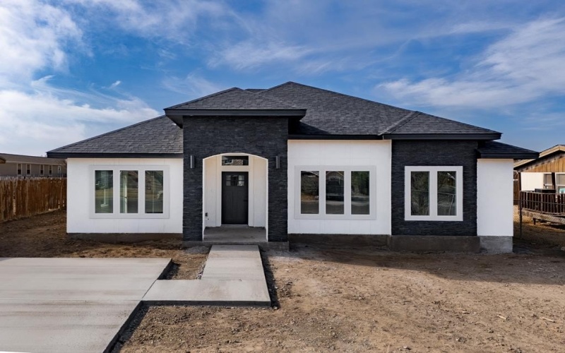 212 Sunrise Loop, Eagle Pass, TX 78852, 3 Bedrooms Bedrooms, ,2 BathroomsBathrooms,Residential,For Sale,212 Sunrise Loop,0,83072