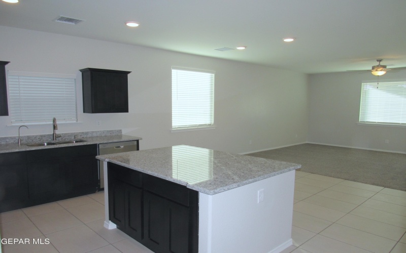 12828 CareFree Avenue, El Paso, TX 79928, 4 Habitaciones Habitaciones , ,1 BañoBaños,Residential,En Venta,12828 CareFree Avenue,0,937622