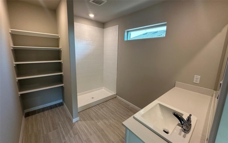 356 LUBBOCK Drive, Azle, TX 76020, 4 Habitaciones Habitaciones , ,2 BañosBaños,Residential,En Venta,356 LUBBOCK Drive,0,20975587