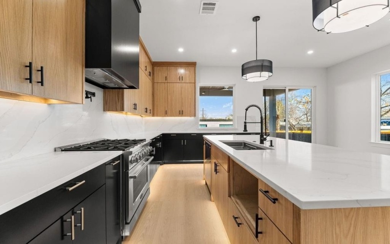 1825 & 1827 Pollard Street, Dallas, TX 75208, 8 Habitaciones Habitaciones , ,7 BañosBaños,Residential Multi Family,En Venta,1825 & 1827 Pollard Street,0,21159718