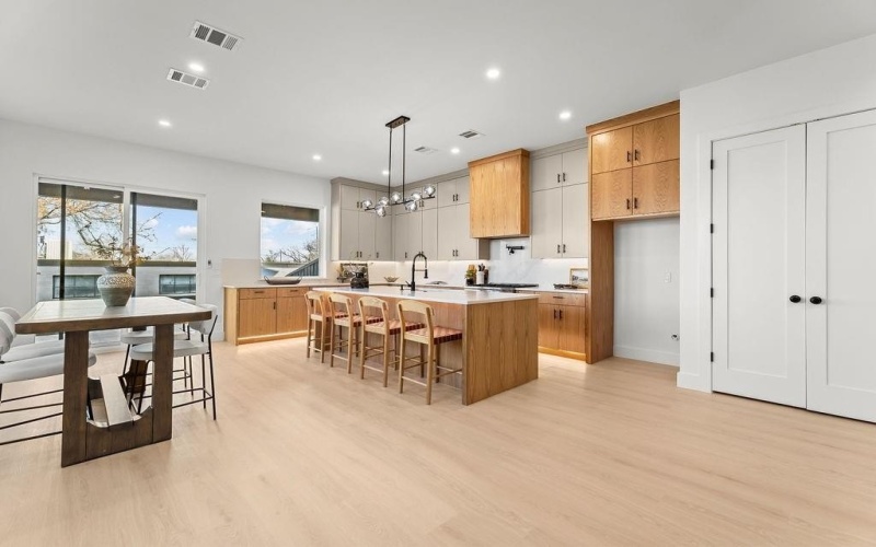 1825 & 1827 Pollard Street, Dallas, TX 75208, 8 Habitaciones Habitaciones , ,7 BañosBaños,Residential Multi Family,En Venta,1825 & 1827 Pollard Street,0,21159718