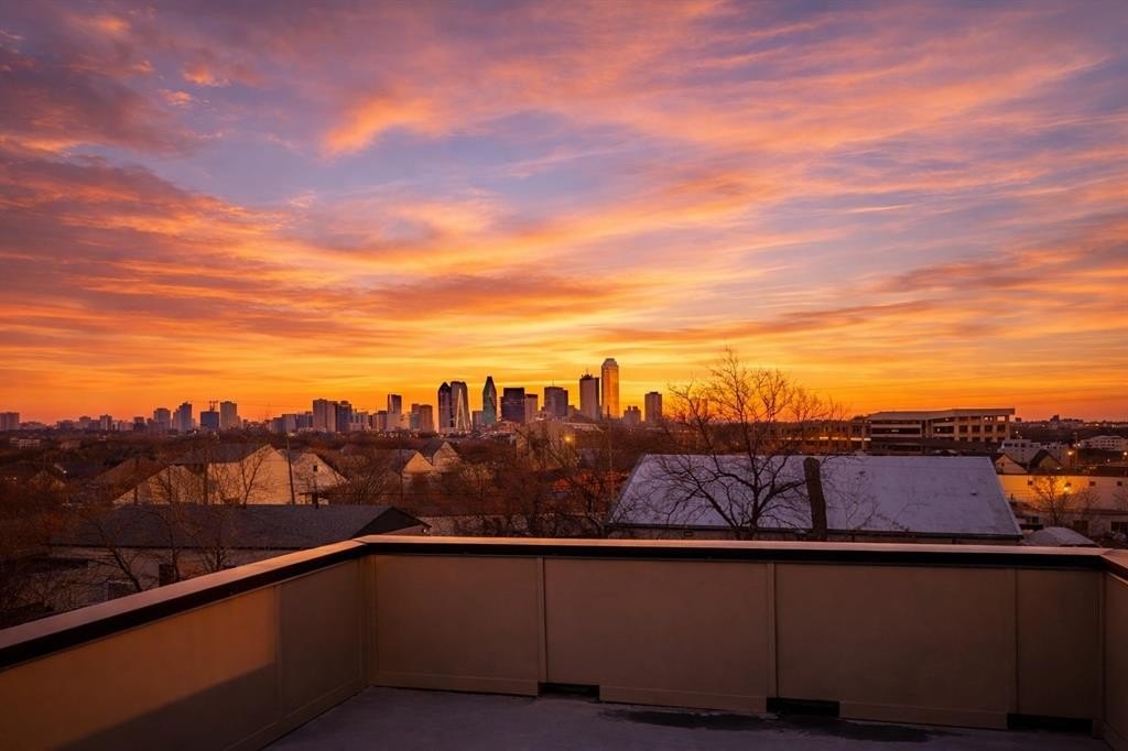 1827 Pollard Street, Dallas, TX 75208, 4 Habitaciones Habitaciones , ,3 BañosBaños,Residential,En Venta,1827 Pollard Street,0,21159721