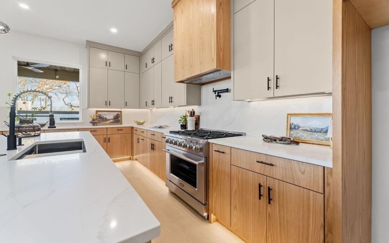 1827 Pollard Street, Dallas, TX 75208, 4 Habitaciones Habitaciones , ,3 BañosBaños,Residential,En Venta,1827 Pollard Street,0,21159721