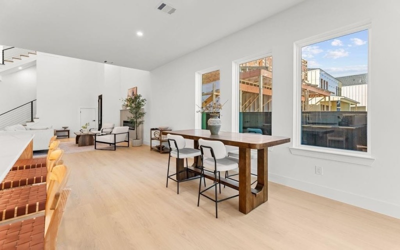 1827 Pollard Street, Dallas, TX 75208, 4 Habitaciones Habitaciones , ,3 BañosBaños,Residential,En Venta,1827 Pollard Street,0,21159721