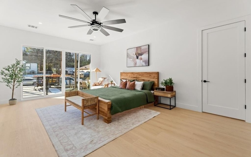 1827 Pollard Street, Dallas, TX 75208, 4 Habitaciones Habitaciones , ,3 BañosBaños,Residential,En Venta,1827 Pollard Street,0,21159721