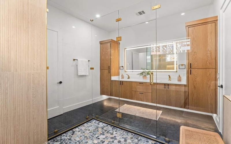 1827 Pollard Street, Dallas, TX 75208, 4 Habitaciones Habitaciones , ,3 BañosBaños,Residential,En Venta,1827 Pollard Street,0,21159721