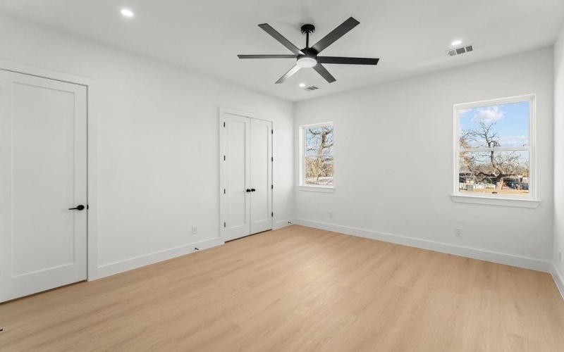 1827 Pollard Street, Dallas, TX 75208, 4 Habitaciones Habitaciones , ,3 BañosBaños,Residential,En Venta,1827 Pollard Street,0,21159721