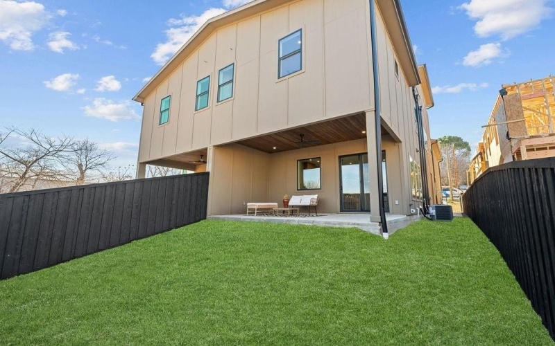 1827 Pollard Street, Dallas, TX 75208, 4 Habitaciones Habitaciones , ,3 BañosBaños,Residential,En Venta,1827 Pollard Street,0,21159721