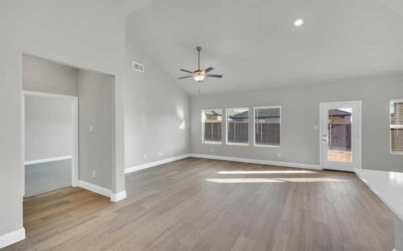 2119 Mustang Way, Seagoville, TX 75159, 4 Habitaciones Habitaciones , ,2 BañosBaños,Residential,En Venta,2119 Mustang Way,0,21164553