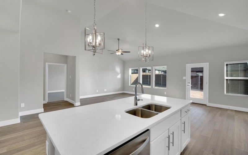 2119 Mustang Way, Seagoville, TX 75159, 4 Habitaciones Habitaciones , ,2 BañosBaños,Residential,En Venta,2119 Mustang Way,0,21164553