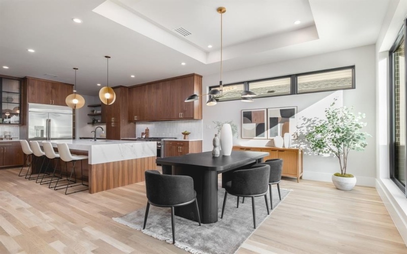 3950 Rochelle Drive, Dallas, TX 75220, 5 Habitaciones Habitaciones , ,6 BañosBaños,Residential,En Venta,3950 Rochelle Drive,0,21164572