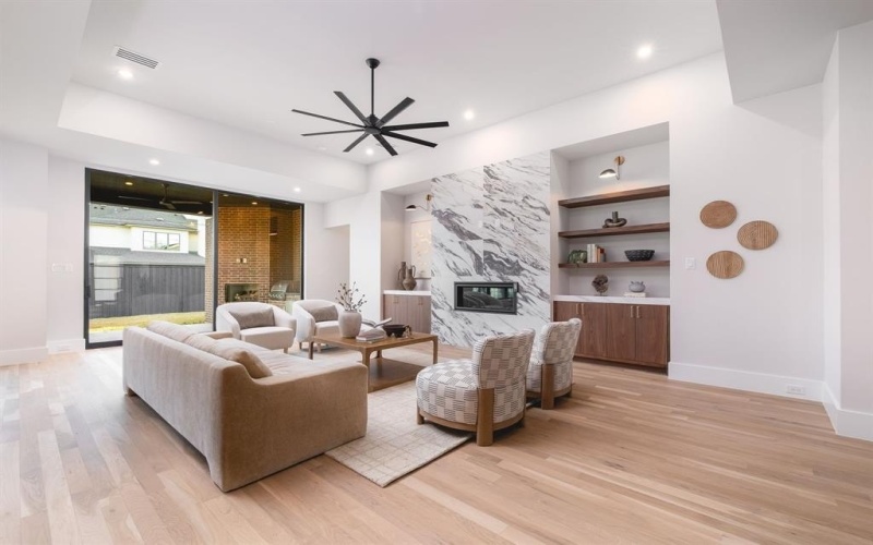 3950 Rochelle Drive, Dallas, TX 75220, 5 Habitaciones Habitaciones , ,6 BañosBaños,Residential,En Venta,3950 Rochelle Drive,0,21164572