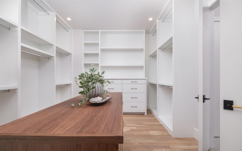 3950 Rochelle Drive, Dallas, TX 75220, 5 Habitaciones Habitaciones , ,6 BañosBaños,Residential,En Venta,3950 Rochelle Drive,0,21164572