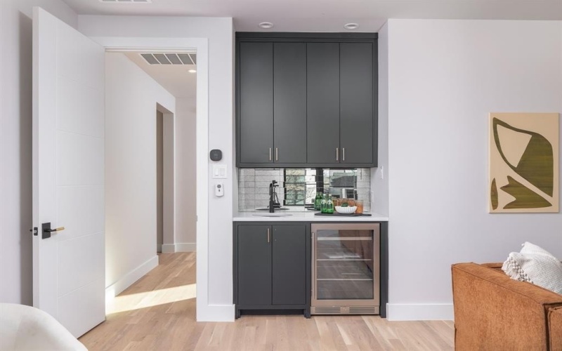 3950 Rochelle Drive, Dallas, TX 75220, 5 Habitaciones Habitaciones , ,6 BañosBaños,Residential,En Venta,3950 Rochelle Drive,0,21164572