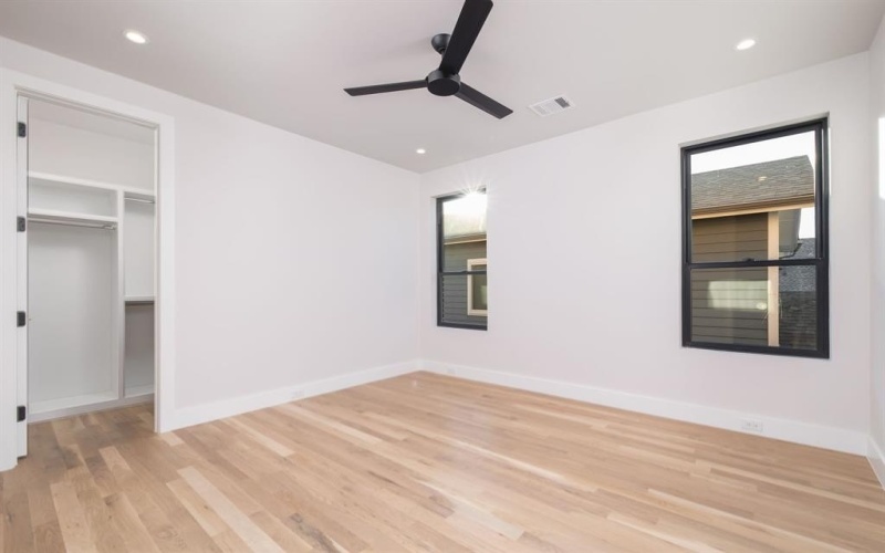 3950 Rochelle Drive, Dallas, TX 75220, 5 Habitaciones Habitaciones , ,6 BañosBaños,Residential,En Venta,3950 Rochelle Drive,0,21164572