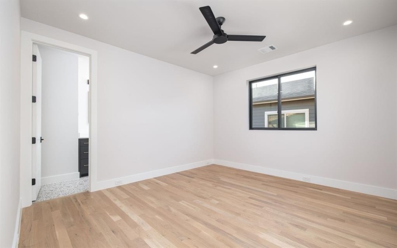 3950 Rochelle Drive, Dallas, TX 75220, 5 Habitaciones Habitaciones , ,6 BañosBaños,Residential,En Venta,3950 Rochelle Drive,0,21164572