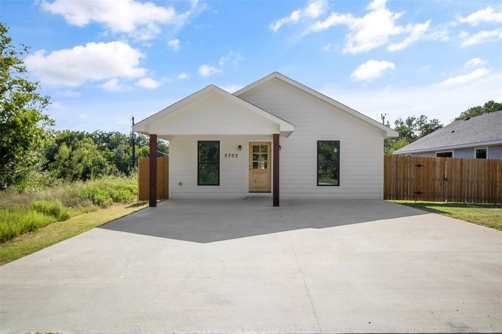5702 Arkansas Trail, Granbury, TX 76048, 3 Habitaciones Habitaciones , ,2 BañosBaños,Residential,En Venta,5702 Arkansas Trail,0,21167851