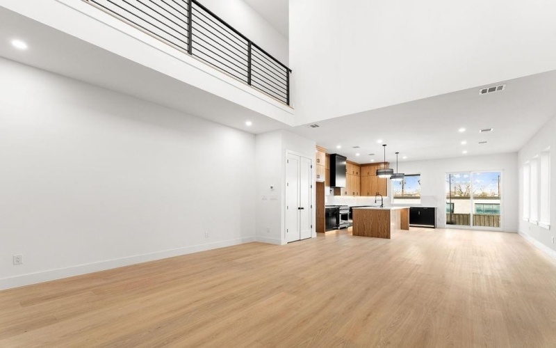 1825 Pollard Street, Dallas, TX 75208, 4 Habitaciones Habitaciones , ,3 BañosBaños,Residential,En Venta,1825 Pollard Street,0,21168454