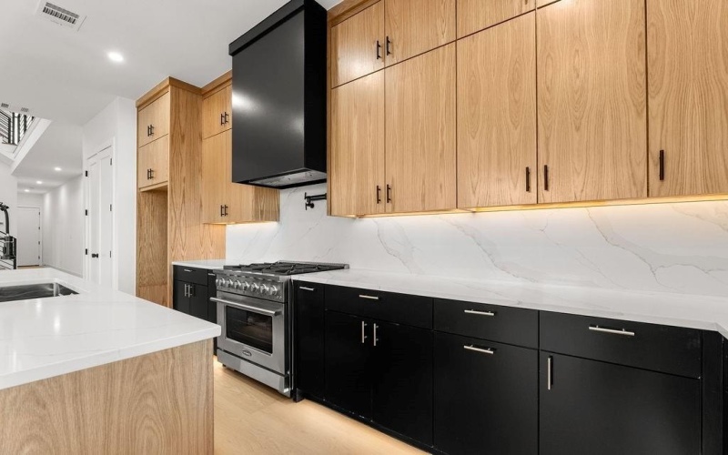 1825 Pollard Street, Dallas, TX 75208, 4 Habitaciones Habitaciones , ,3 BañosBaños,Residential,En Venta,1825 Pollard Street,0,21168454