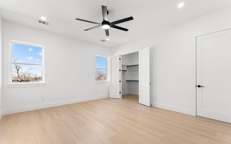 1825 Pollard Street, Dallas, TX 75208, 4 Habitaciones Habitaciones , ,3 BañosBaños,Residential,En Venta,1825 Pollard Street,0,21168454