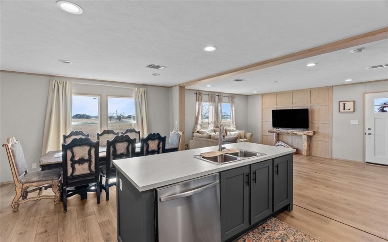 10616 Mustang Drive, Godley, TX 76044, 3 Habitaciones Habitaciones , ,2 BañosBaños,Residential,En Venta,10616 Mustang Drive,0,21168708