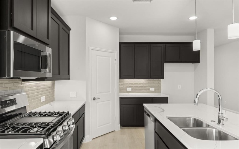 1212 Redcoat Drive, Forney, TX 75126, 5 Habitaciones Habitaciones , ,3 BañosBaños,Residential,En Venta,1212 Redcoat Drive,0,21168737