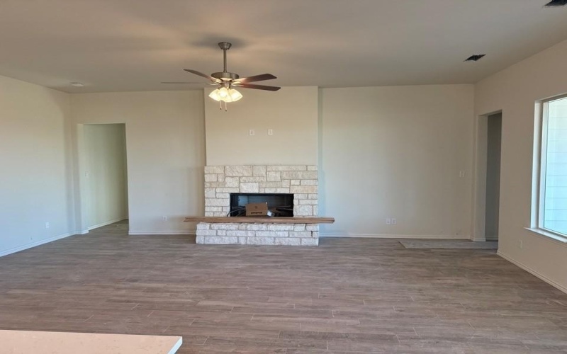 1129 Trinity Drive, Springtown, TX 76082, 4 Bedrooms Bedrooms, ,3 BathroomsBathrooms,Residential,For Sale,1129 Trinity Drive,0,21168742