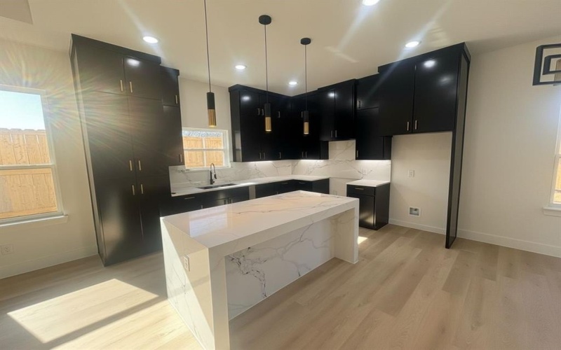 3525 Kenilworth, Dallas, TX 75210, 3 Habitaciones Habitaciones , ,2 BañosBaños,Residential,En Venta,3525 Kenilworth,0,21168831