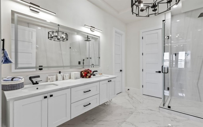 4109 Khawlah Nafal Court, Irving, TX 75038, 4 Habitaciones Habitaciones , ,6 BañosBaños,Residential,En Venta,4109 Khawlah Nafal Court,0,21168890