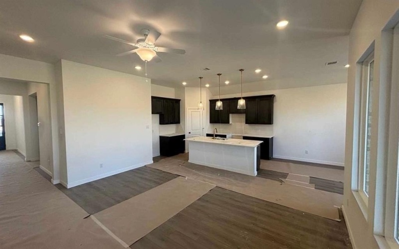 673 Tyronza Drive, Justin, TX 76247, 4 Habitaciones Habitaciones , ,2 BañosBaños,Residential,En Venta,673 Tyronza Drive,0,21169016