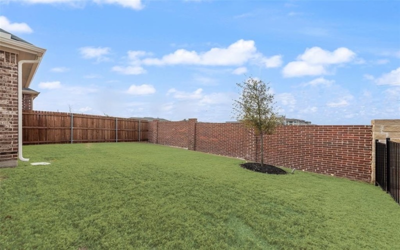 1106 Redcoat Drive, Forney, TX 75126, 4 Bedrooms Bedrooms, ,2 BathroomsBathrooms,Residential,For Sale,1106 Redcoat Drive,0,21169416