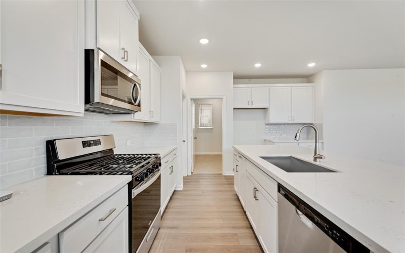 1106 Redcoat Drive, Forney, TX 75126, 4 Bedrooms Bedrooms, ,2 BathroomsBathrooms,Residential,For Sale,1106 Redcoat Drive,0,21169416