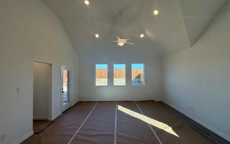 669 Tyronza Drive, Justin, TX 76247, 4 Habitaciones Habitaciones , ,3 BañosBaños,Residential,En Venta,669 Tyronza Drive,0,21169822