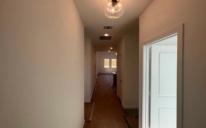 669 Tyronza Drive, Justin, TX 76247, 4 Habitaciones Habitaciones , ,3 BañosBaños,Residential,En Venta,669 Tyronza Drive,0,21169822