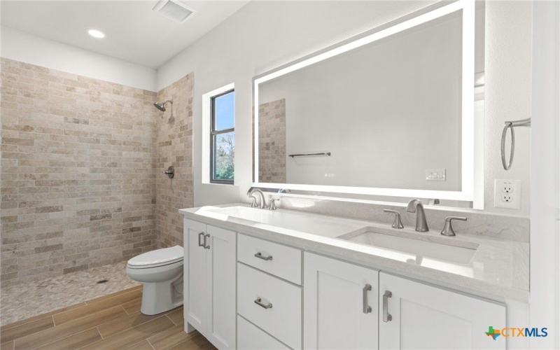 1595 Rocky Ridge Loop, Canyon Lake, TX 78133, 3 Habitaciones Habitaciones , ,2 BañosBaños,Residential,En Venta,1595 Rocky Ridge Loop,0,603339