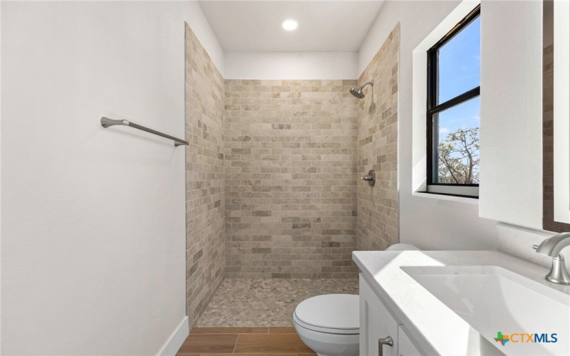 1595 Rocky Ridge Loop, Canyon Lake, TX 78133, 3 Habitaciones Habitaciones , ,2 BañosBaños,Residential,En Venta,1595 Rocky Ridge Loop,0,603339