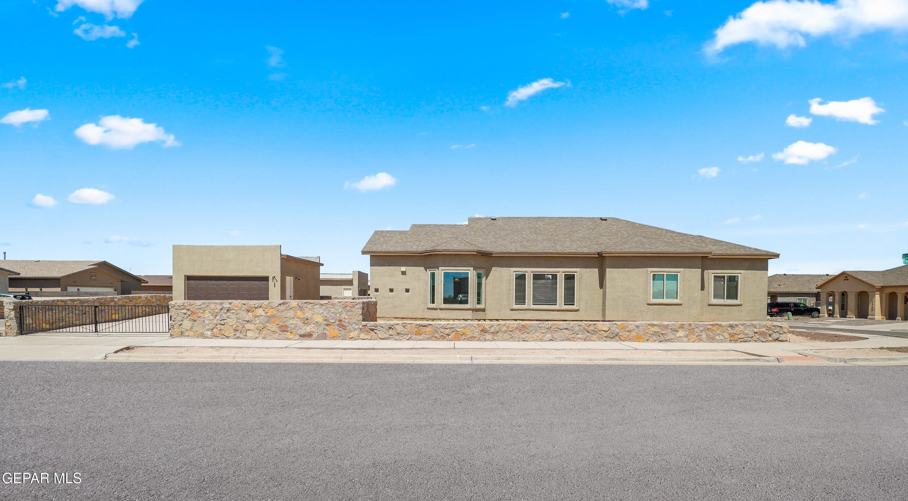 14372 Nick Drahos Lane, Horizon City, TX 79928, 4 Habitaciones Habitaciones , ,2 BañosBaños,Residential,En Venta,14372 Nick Drahos Lane,0,926475