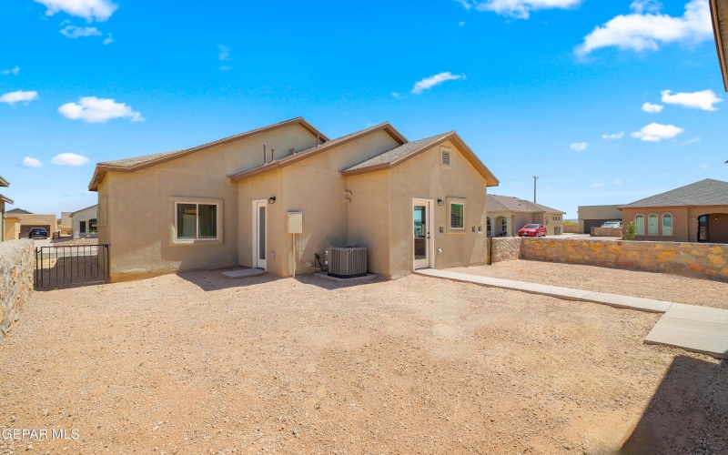 14372 Nick Drahos Lane, Horizon City, TX 79928, 4 Habitaciones Habitaciones , ,2 BañosBaños,Residential,En Venta,14372 Nick Drahos Lane,0,926475