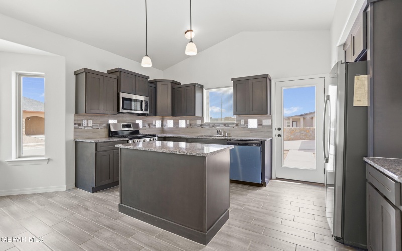 14372 Nick Drahos Lane, Horizon City, TX 79928, 4 Habitaciones Habitaciones , ,2 BañosBaños,Residential,En Venta,14372 Nick Drahos Lane,0,926475