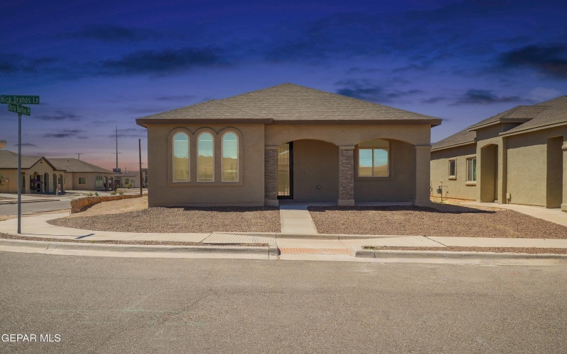 14372 Nick Drahos Lane, Horizon City, TX 79928, 4 Habitaciones Habitaciones , ,2 BañosBaños,Residential,En Venta,14372 Nick Drahos Lane,0,926475