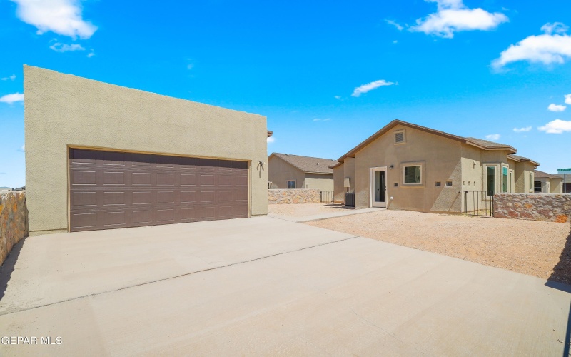 14372 Nick Drahos Lane, Horizon City, TX 79928, 4 Habitaciones Habitaciones , ,2 BañosBaños,Residential,En Venta,14372 Nick Drahos Lane,0,926475