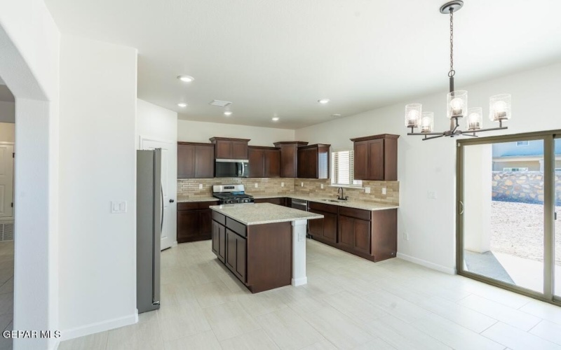 7536 Enchanted Point Drive, El Paso, TX 79911, 4 Habitaciones Habitaciones , ,2 BañosBaños,Residential,En Venta,7536 Enchanted Point Drive,0,931968