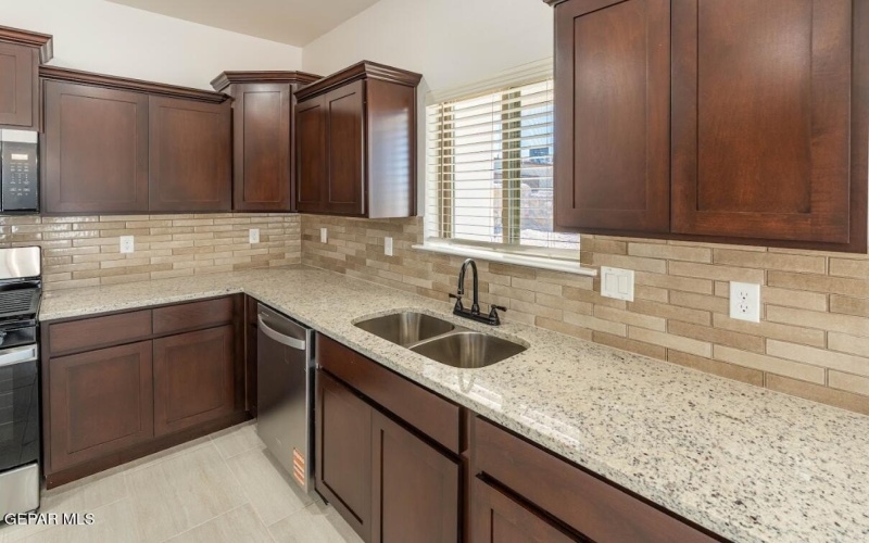 7536 Enchanted Point Drive, El Paso, TX 79911, 4 Habitaciones Habitaciones , ,2 BañosBaños,Residential,En Venta,7536 Enchanted Point Drive,0,931968