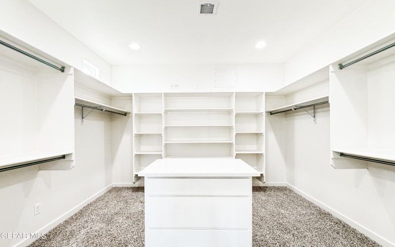 12416 Amesbury Drive, El Paso, TX 79928, 4 Habitaciones Habitaciones , ,2 BañosBaños,Residential,En Venta,12416 Amesbury Drive,0,937651