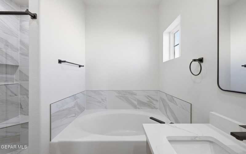 15076 Conviction Avenue, El Paso, TX 79938, 3 Habitaciones Habitaciones , ,2 BañosBaños,Residential,En Venta,15076 Conviction Avenue,0,937658